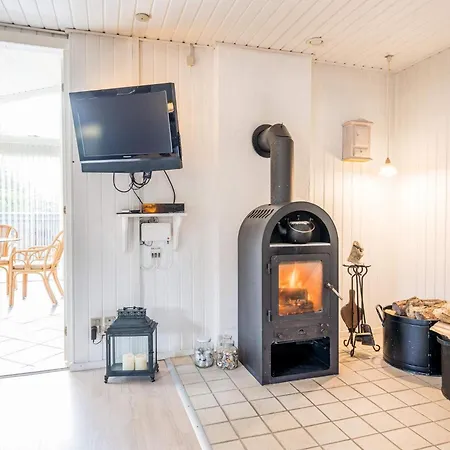 Enchanting Forest Retreat-by Traum Ferienhaus Nørre Nebel