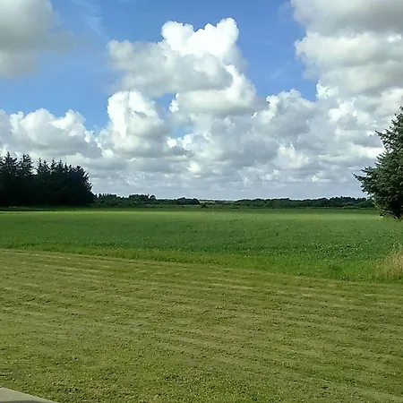Enchanting Forest Retreat-by Traum Ferienhaus Nørre Nebel